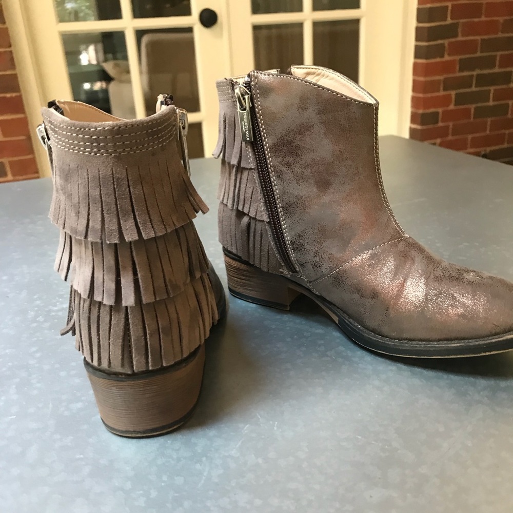 Kenneth cole girls fringe booties downtown bronze.